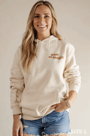 Trust the Magic | Hoodie | Cream